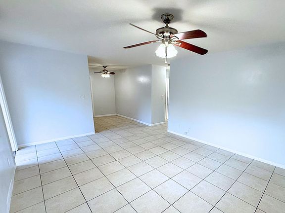 2nd image of 909 SE 14th Ct #11309890