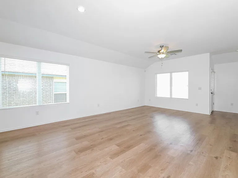 10052 Blackjack Rd — Photo 4