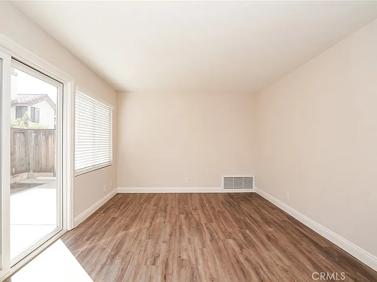 21432 McIntosh Ln — Photo 3