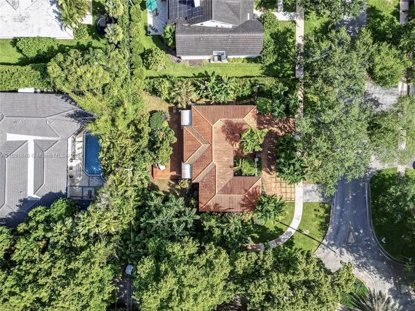 6520 San Vicente Street Coral, Miami, FL 33146