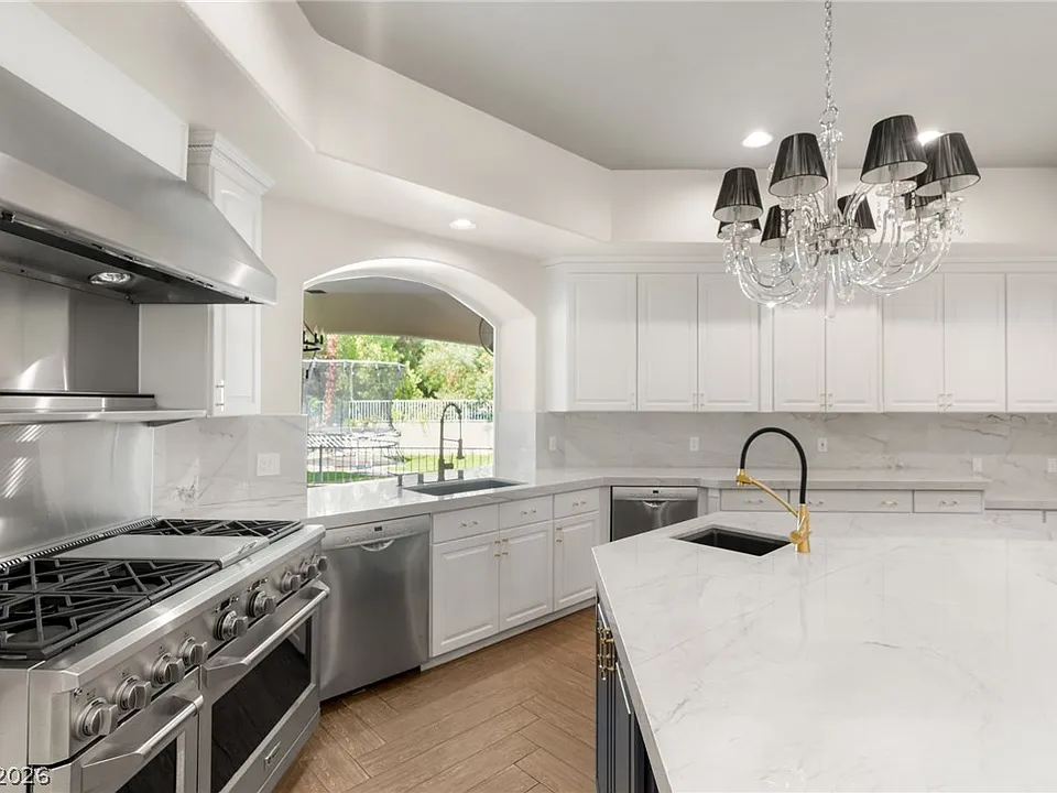 2272 Coral Ridge Ave