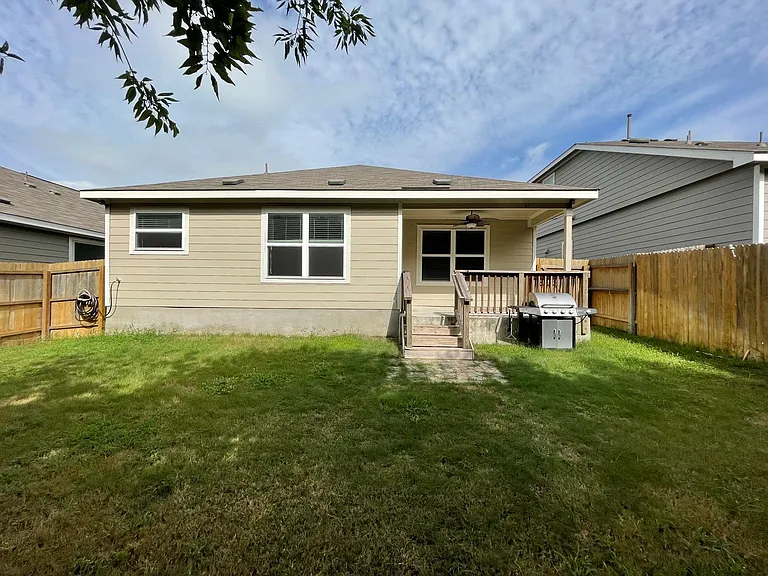 3918 Stanley Park — Photo 18
