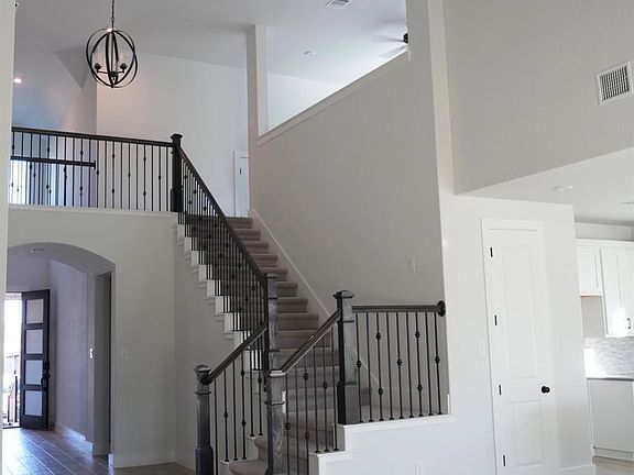5th image of 3812 Mercer Rd