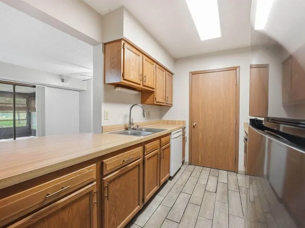 5970 Sharon Woods Blvd APT 100, Columbus, OH 43229