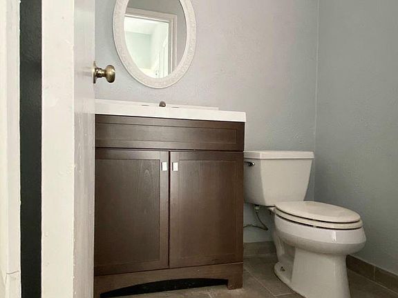 4th image of 614 Trailwood Ct