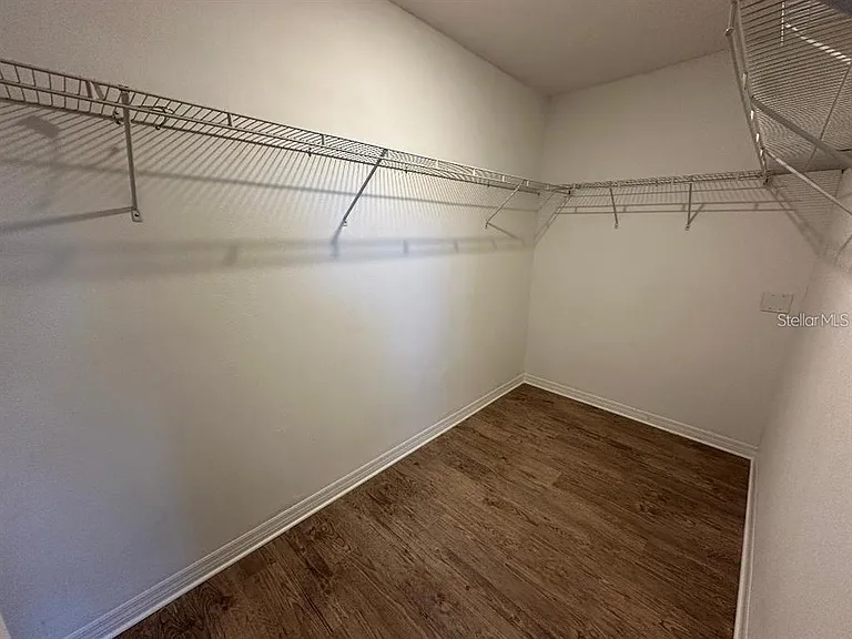 887 Eastbrook Blvd — Photo 14
