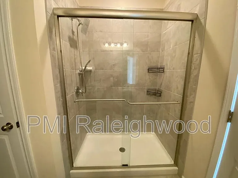 2124 Fox Chapel Pl — Photo 29