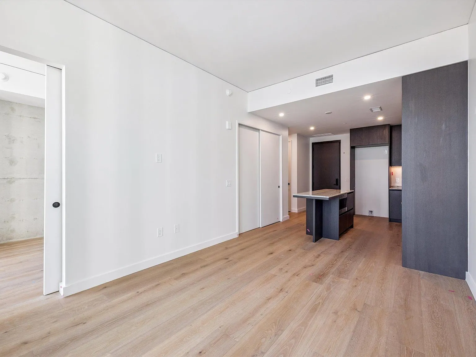 610 Davis St — Photo 4