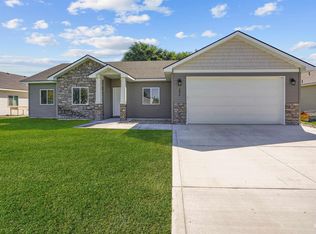 1432 Heritage Dr, Heyburn, ID 83336