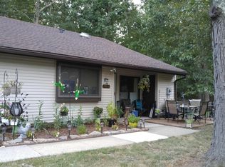 172 Amberly Dr UNIT D, Manalapan, NJ 07726