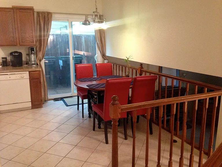9472 Burlington Ln — Photo 4