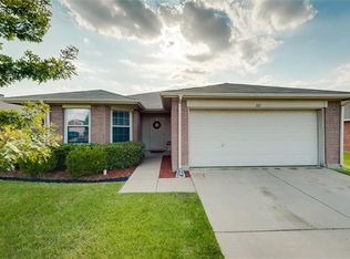 107 Comanche Trl, Krum, TX 76249