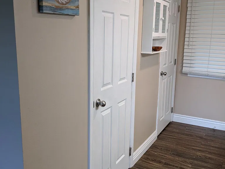 1074 Citrus Ave NE — Photo 28