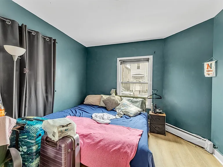 6 Wise St #1 — Photo 12