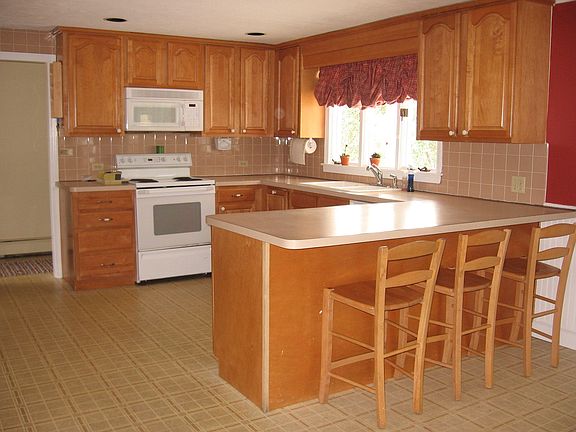 Large country kitche