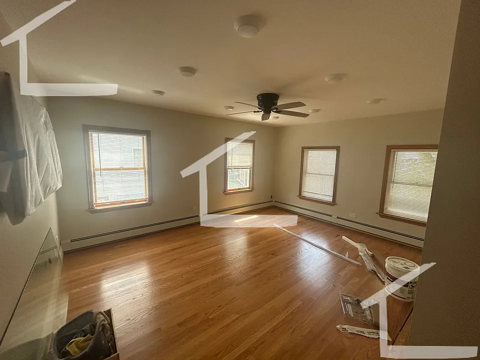 58 Shannon St #1