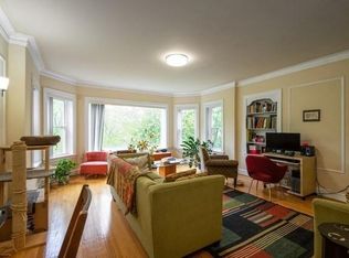 5621 N Bernard St APT 2, Chicago, IL 60659