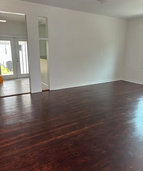 716 High St — Photo 3