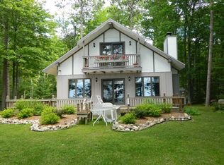 6307 Oak St, Hubbard Lake, MI 49747