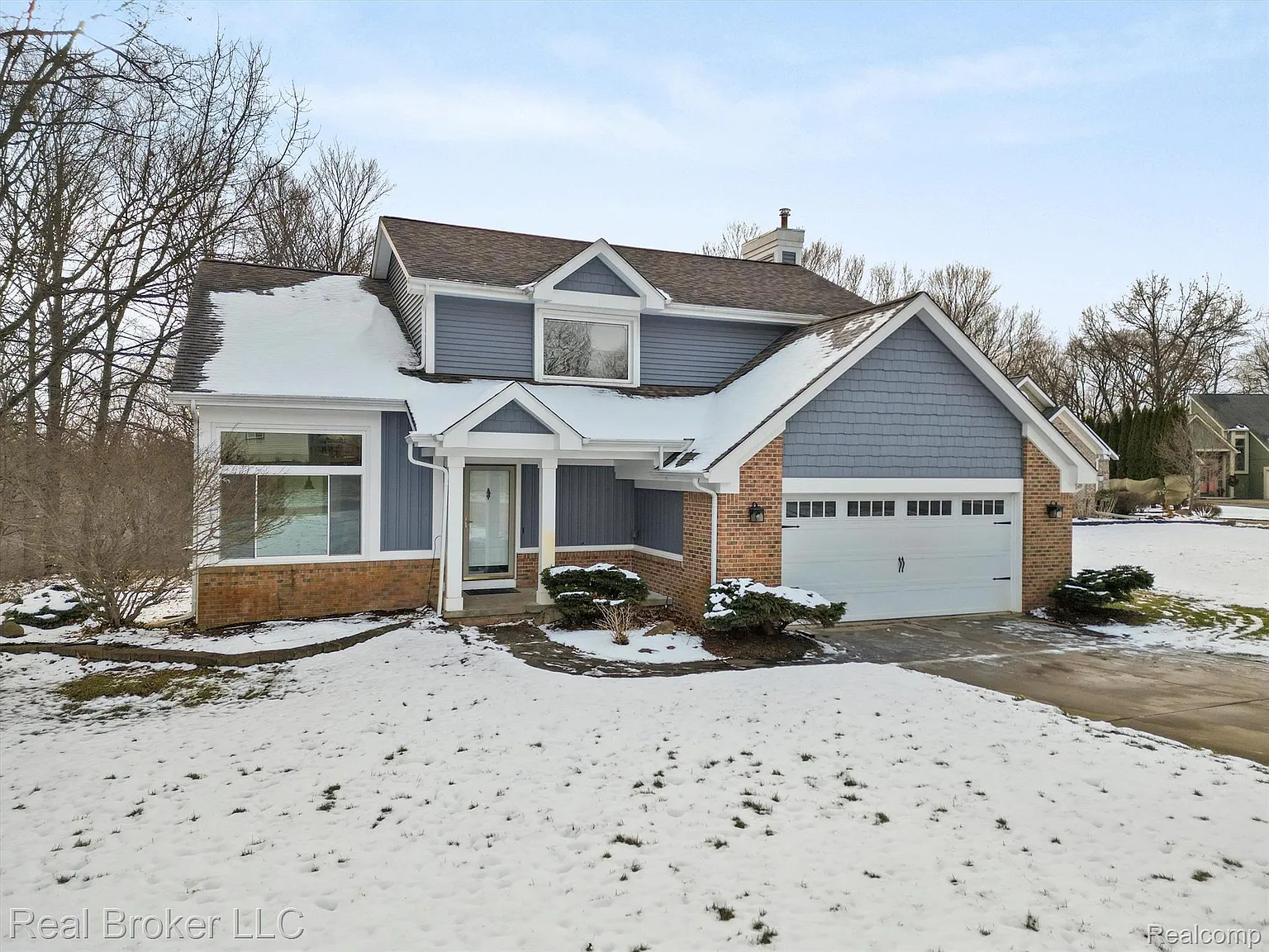 680 Crescent Ct photo 1