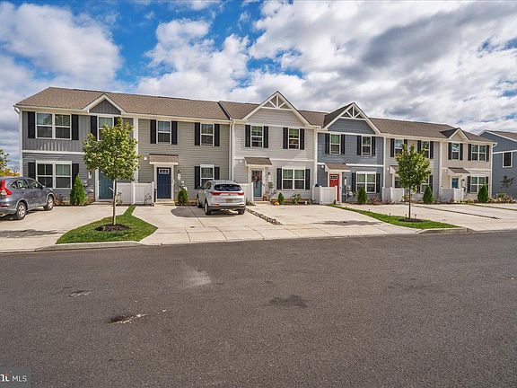 2nd image of 131 Rowand Way E