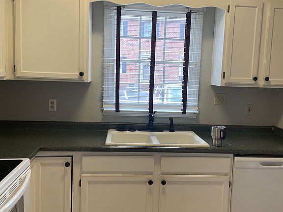 3rd image of 1107 E 8th Ave APT 2