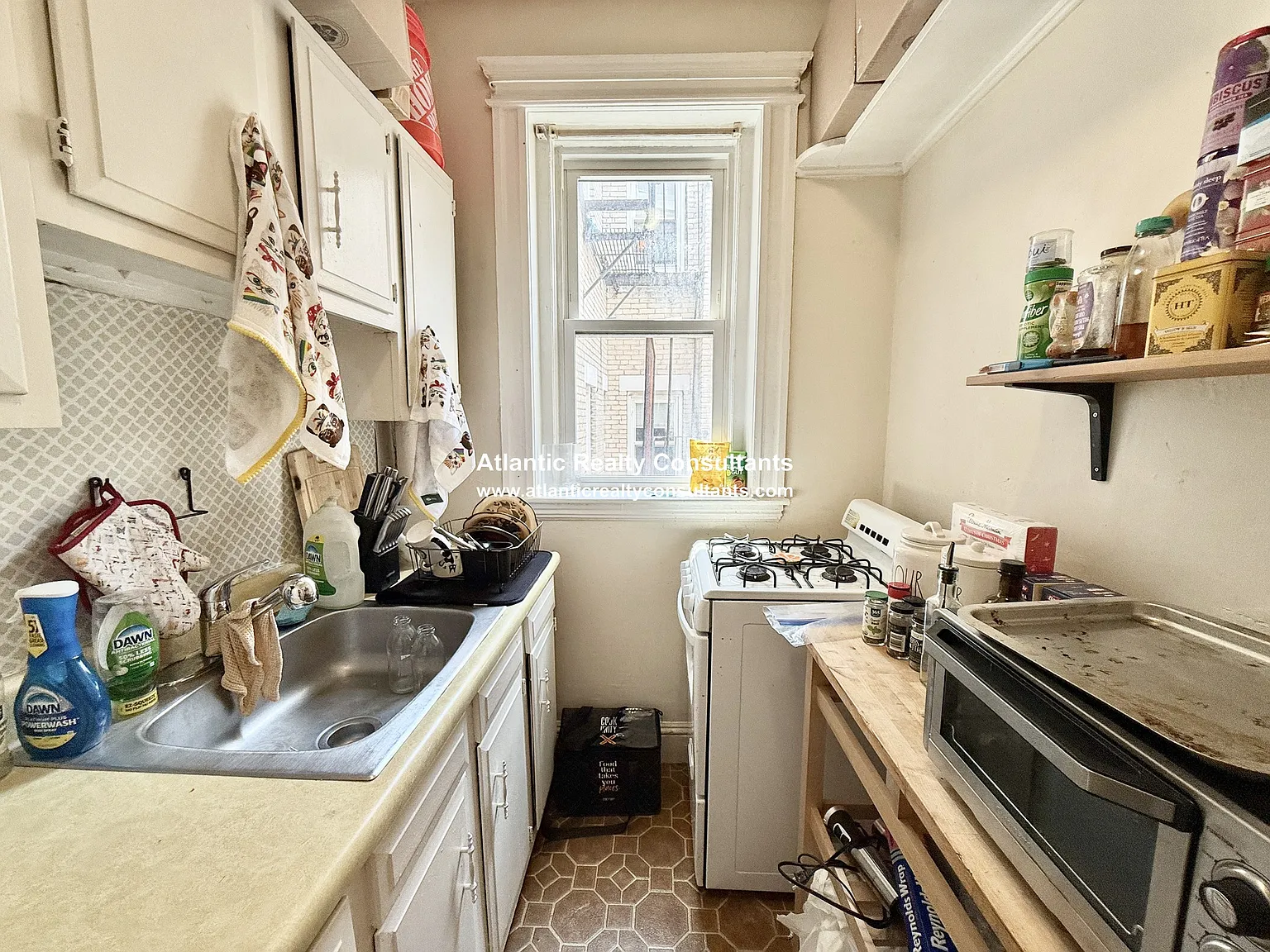 Studio, 350 sqft, $2,000 — Photo 4
