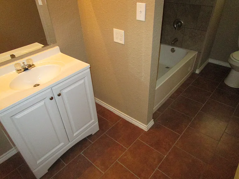 6605 Kitty Dr — Photo 9