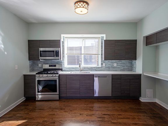 2nd image of 3859 N Spaulding Ave Unit 2