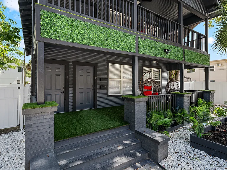 209 W Gladys St #2 — Photo 16