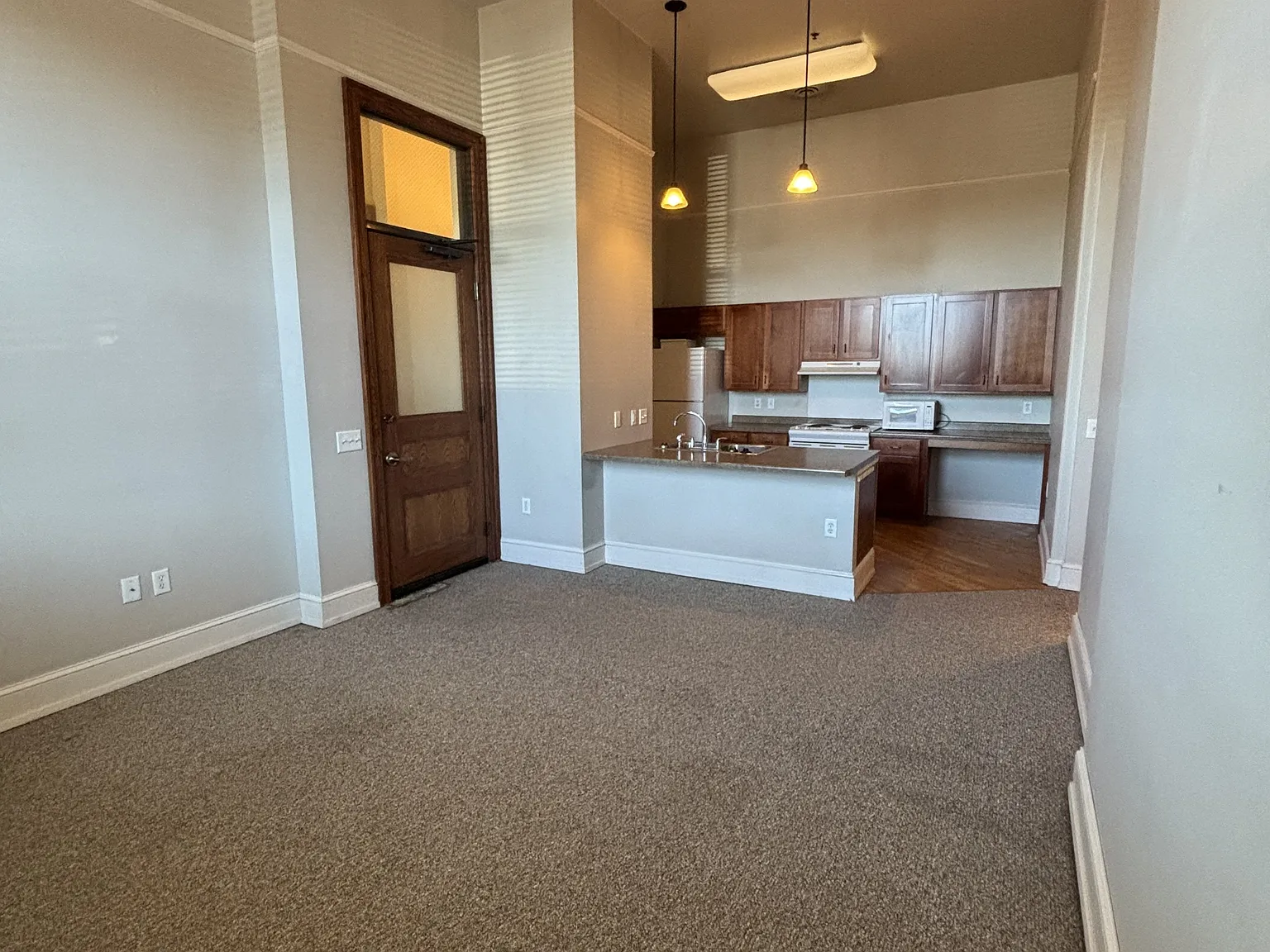 1521 Tower Ave — Photo 1