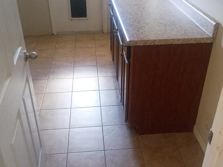 920 S Heron Cir — Photo 9