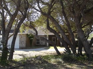210 Inverrary Dr, Rockport, TX 78382