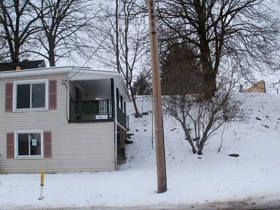 2nd image of 140 SW Loeffler Dr