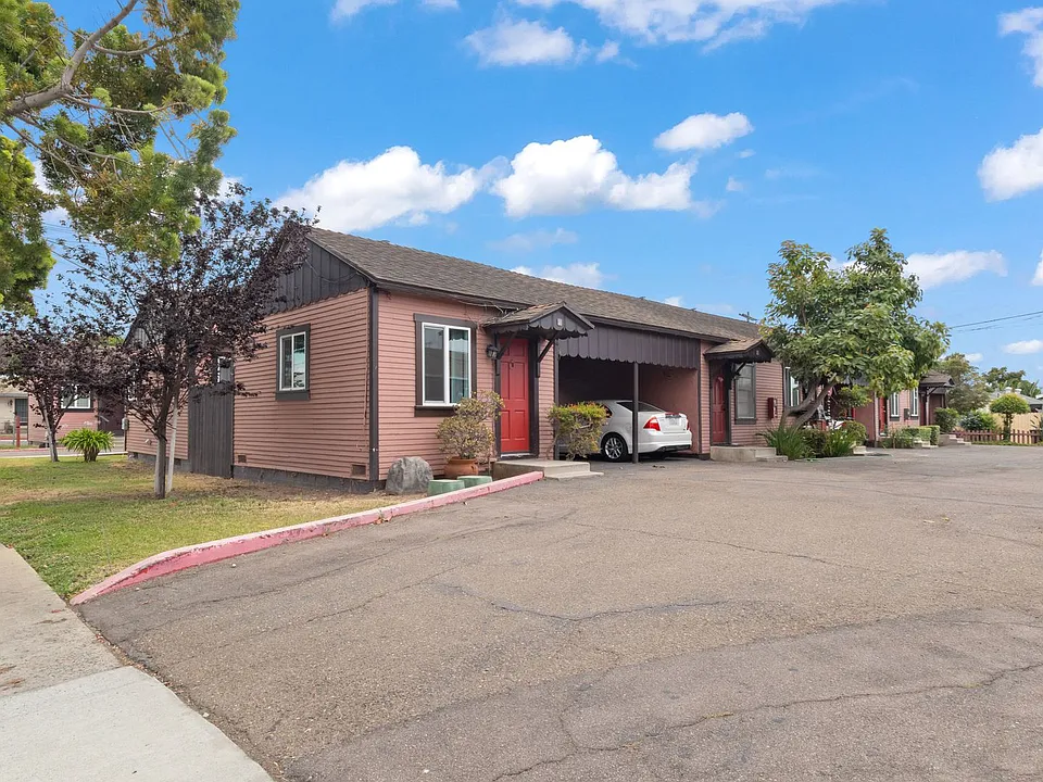 1414 Roosevelt Ave