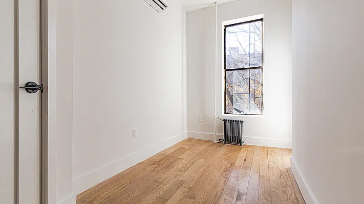Rented by Nooklyn NYC LLC | media 32