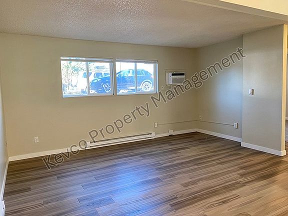 5th image of 1812 Pecan St #3