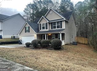 4176 Round Stone Dr, Snellville, GA 30039