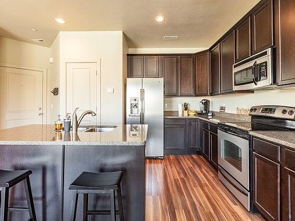 4th image of 10398 S Clarks Hill Dr Unit 107