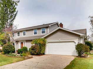 432 W Wilshire Dr, Hoffman Estates, IL 60067
