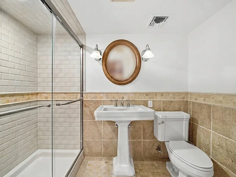 23 Shorewood Dr — Photo 13