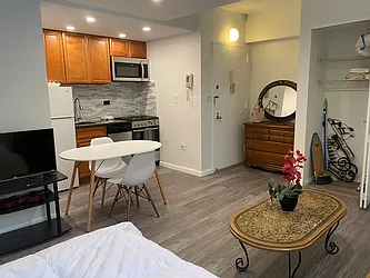 Rented by Manhattan Management Group