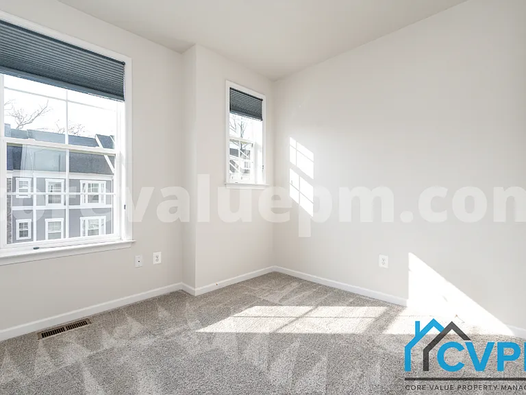 7772 Willow Oak Ct — Photo 16