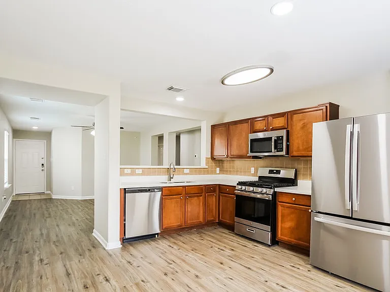 22831 Twisting Pine Dr — Photo 6