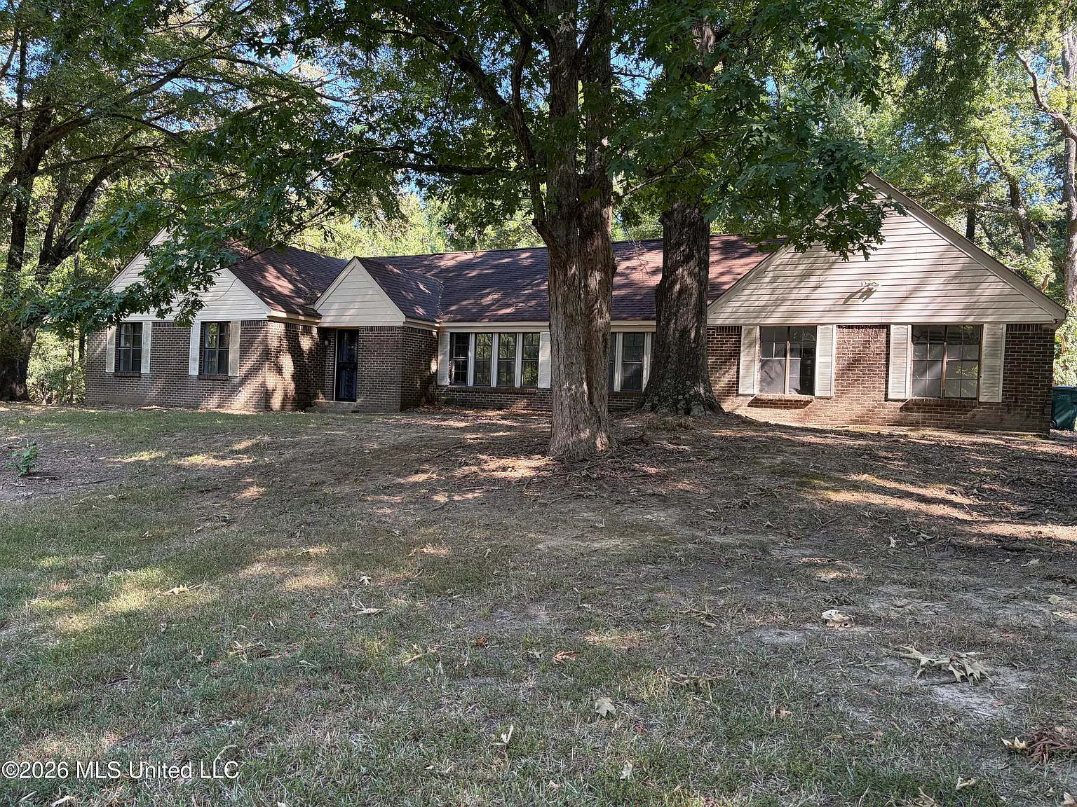 4 bed, 2.5 bath, 2619 sqft, $2,500 — Photo 1