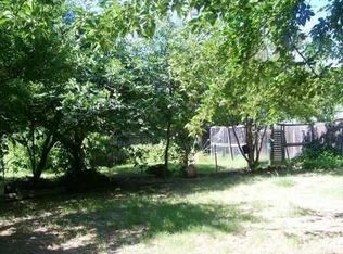 2077 Merle Dr, Redding, CA 96001