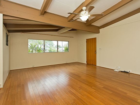 5th image of 523 Iliaina St