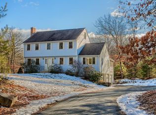 128 Chestnut St, Pepperell, MA 01463