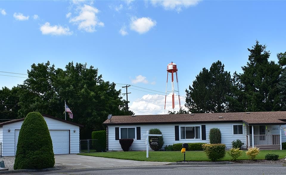 1st image of 18711 E Fairview Ct