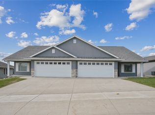 3600 Bluebird Dr SW, Cedar Rapids, IA 52404